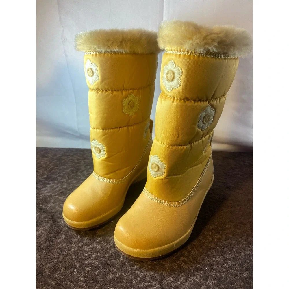 Timberland Glacier Goddess‎ girls wedge boots.